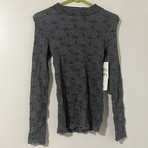 Long sleeve with pattern